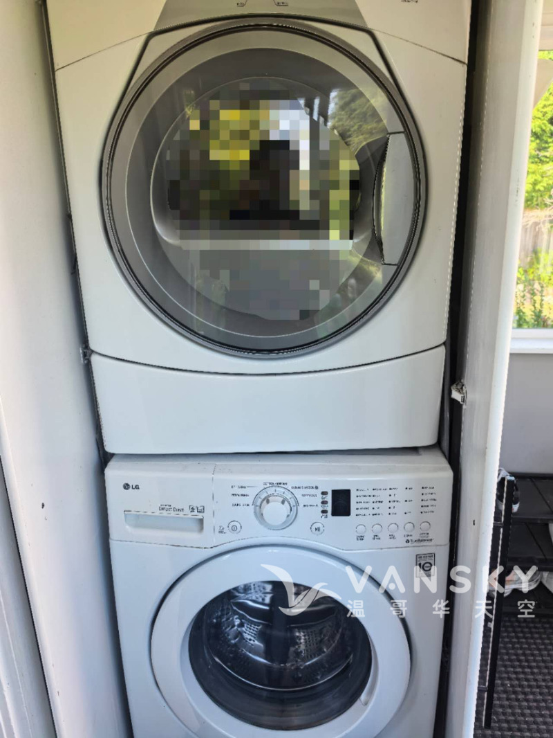 251221142412_Washer and Dryer.jpg